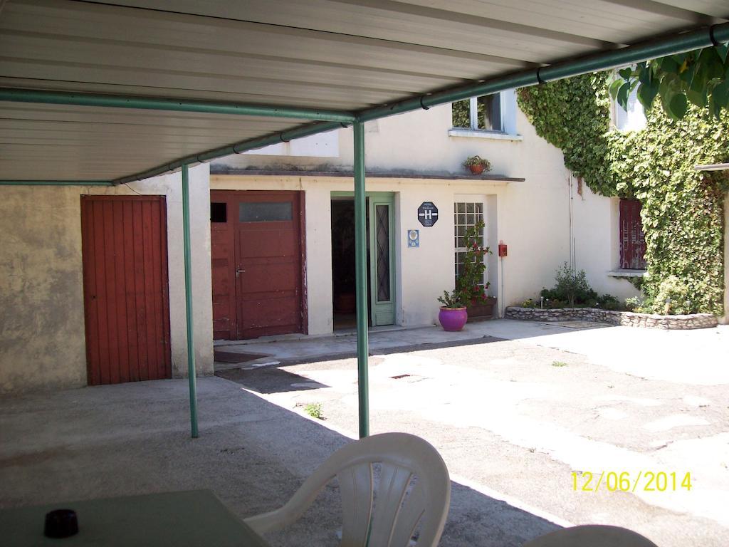 Le Relais Des Blaches Hotel Pierrelatte ภายนอก รูปภาพ