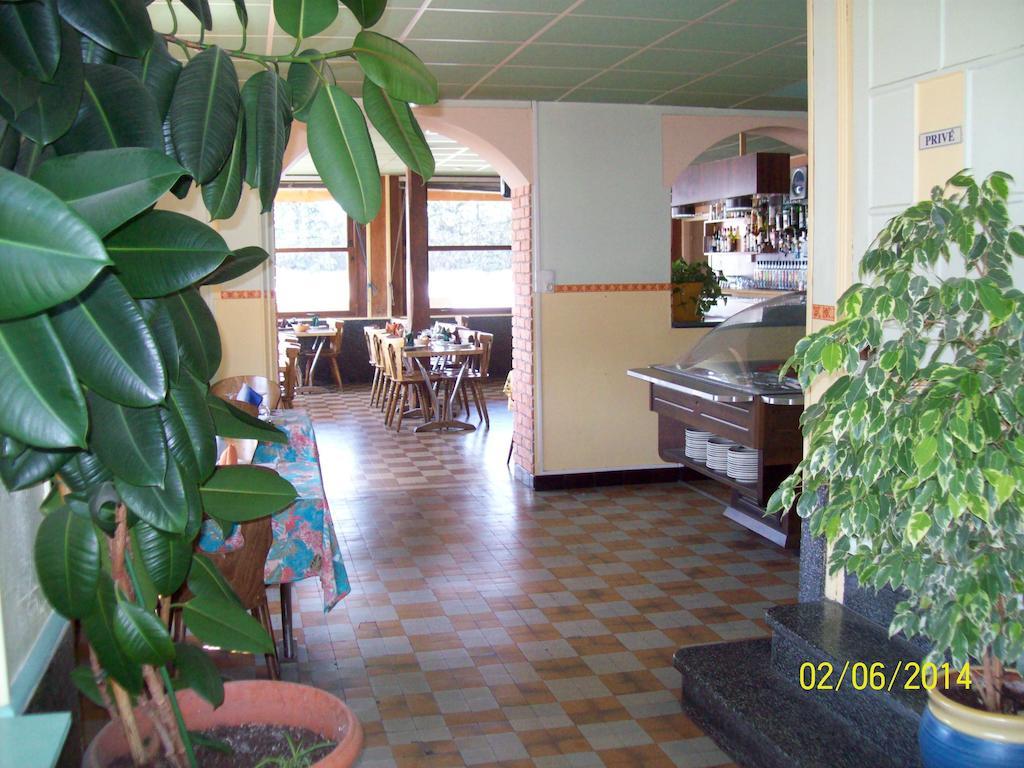 Le Relais Des Blaches Hotel Pierrelatte ภายนอก รูปภาพ